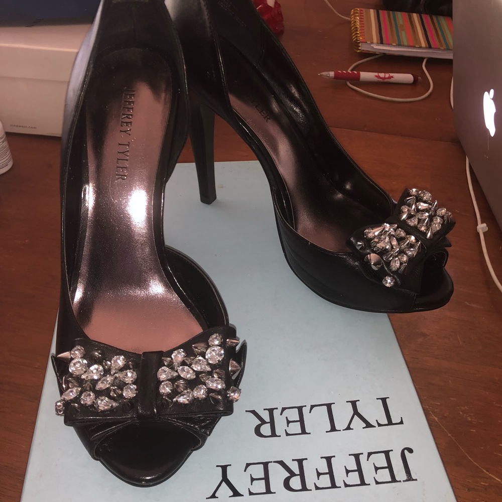 Jeffrey Tyler “Emerald” Black Leather Pumps.